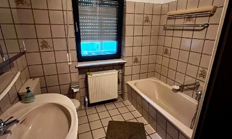 Badezimmer EG