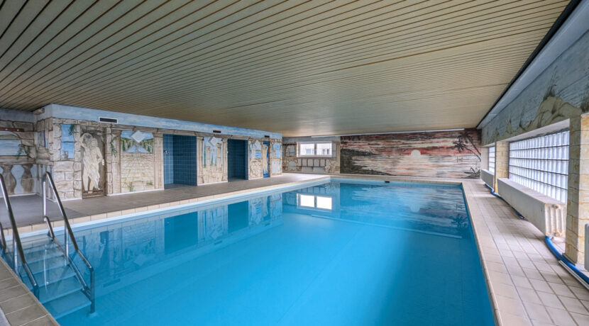 Gemeinschaftsschwimmbad