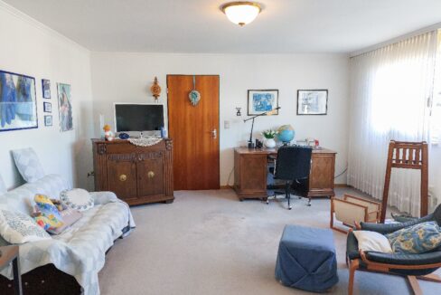 Ein großzügiger Wohnraum im DG