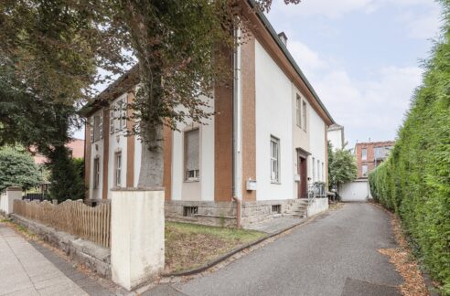 denkmalgeschütztes Zweifamilienhaus