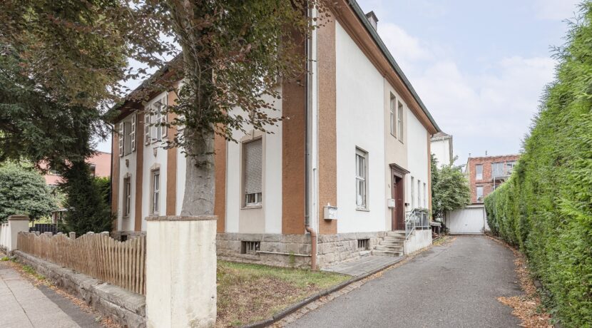 denkmalgeschütztes Zweifamilienhaus