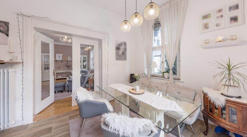 EG: Essbereich mit Gartenzugang