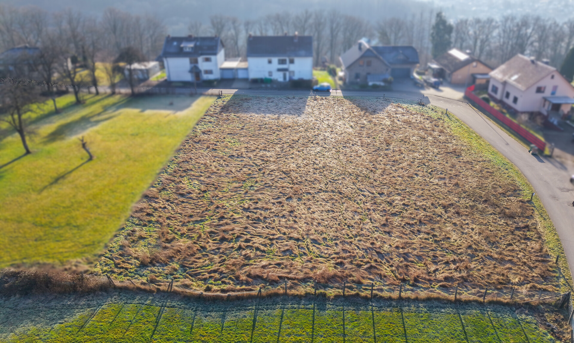 Großzügiges Grundstück in schöner Höhenlage von Windeck!