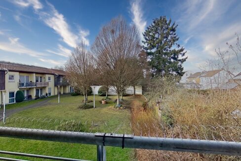 Blick zur Gartenanlage