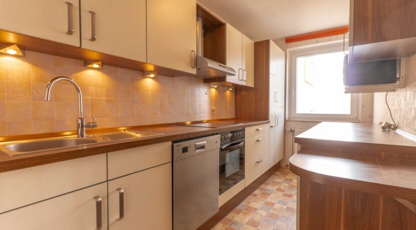 Die vorhandene Einbauküche