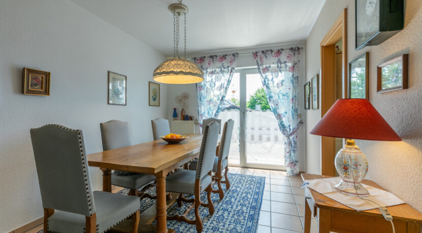 Esszimmer mit Balkon