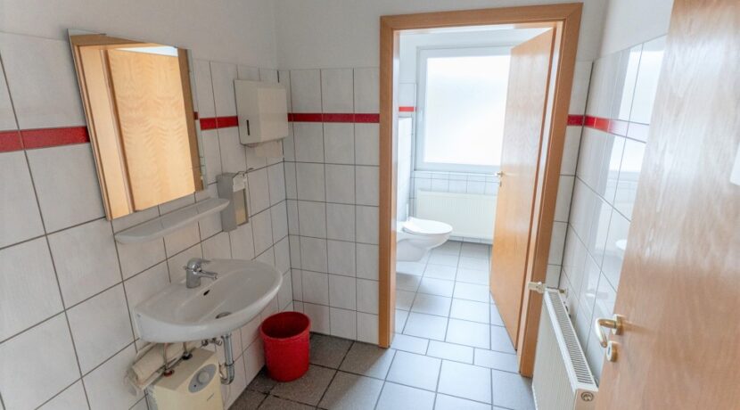 Getrennte WC- Anlagen