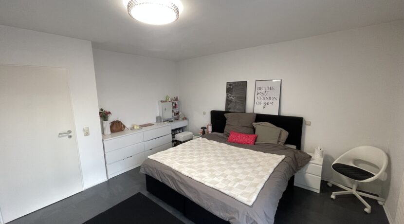 großes Schlafzimmer