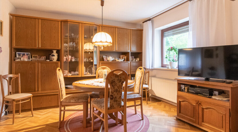 Wohn-/ Esszimmer