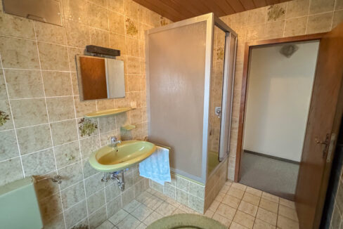 Tageslichtbad mit Dusche 2. OG Anbau