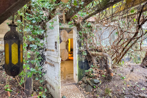 Zugang zum ehem. Stall