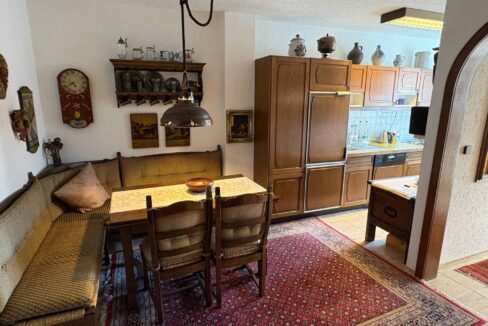 Esszimmer mit offener Küche