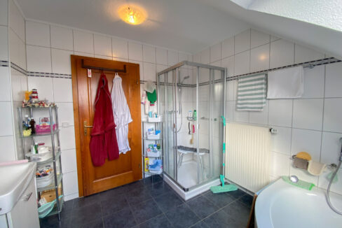 Badezimmer DG
