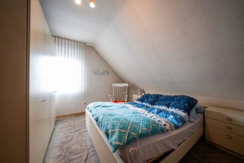 Schlafzimmer 1