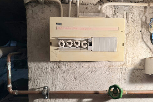 Haus Nr. 6 KG Sicherungen