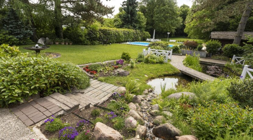 Gärtnerisch angelegtes Grundstück