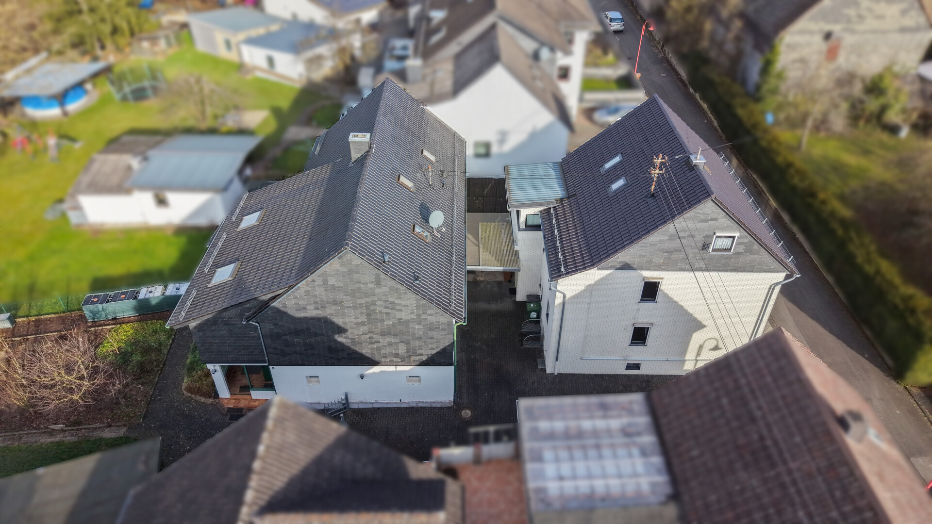 Zwei Wohnhäuser auf großem Grundstück in ruhiger Ortsrandlage! Ideal für Mehrgenerationen