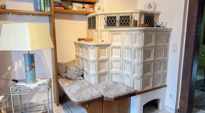 Haus 2 OG Kachelofen Wohnbereich