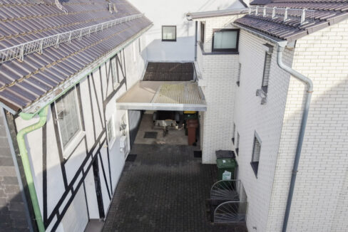 Innenhof zwischen den Gebäuden