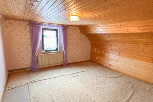 Haus 1 DG Zimmer (1)