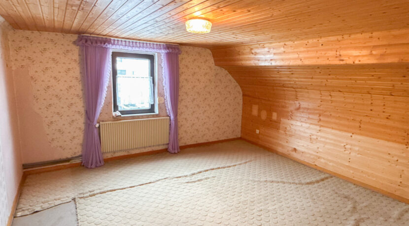 Haus 1 DG Zimmer (1)