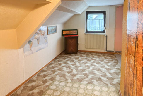 Haus 1 DG Zimmer (2)