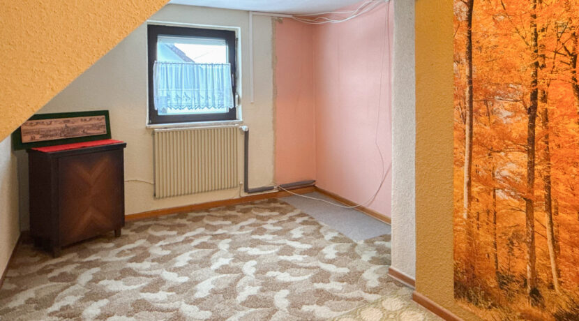 Haus 1 DG Zimmer (2)