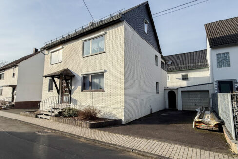 Straßenansicht Haus 1