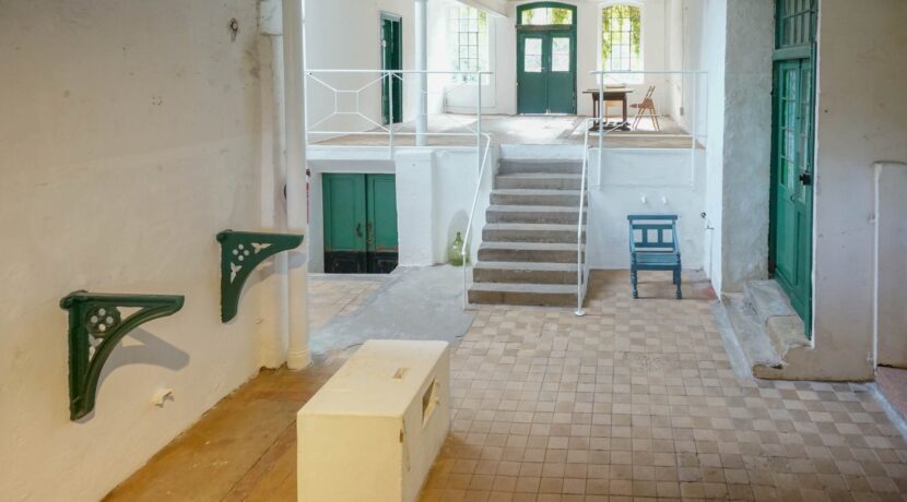 Gewerbefläche mit historischen Accessoires