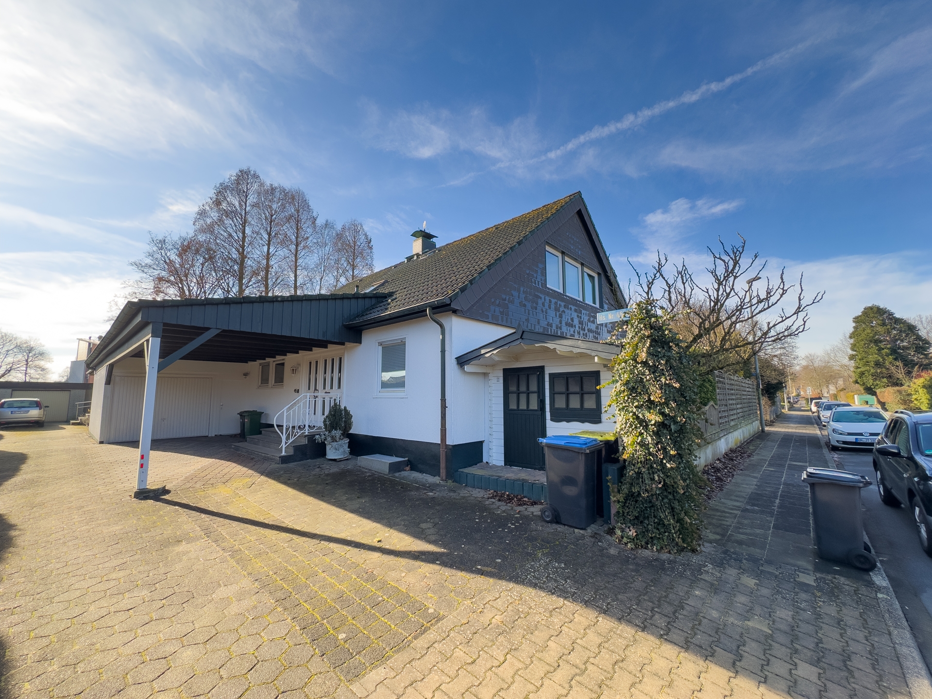 Einfamilienhaus mit Kamin, Keller, Sauna und Garage