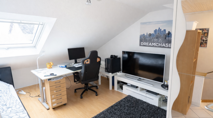 1. Schlafzimmer DG Foto I