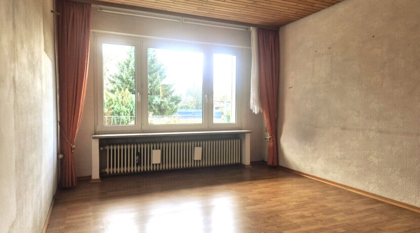 Wohnraum mit Blick in den Garten