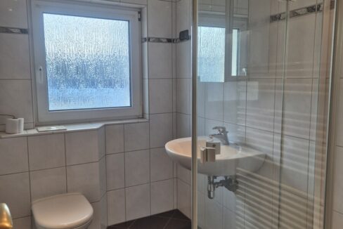 Eines der beiden Bäder