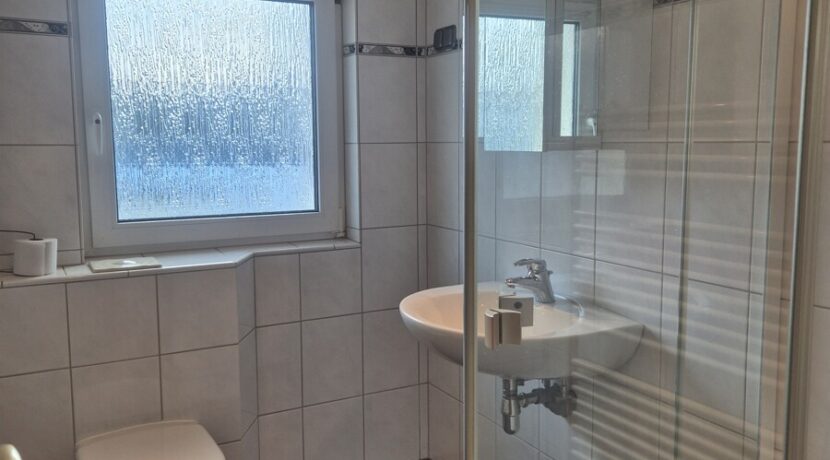 Eines der beiden Bäder