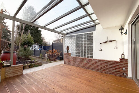 überdachte Terrasse
