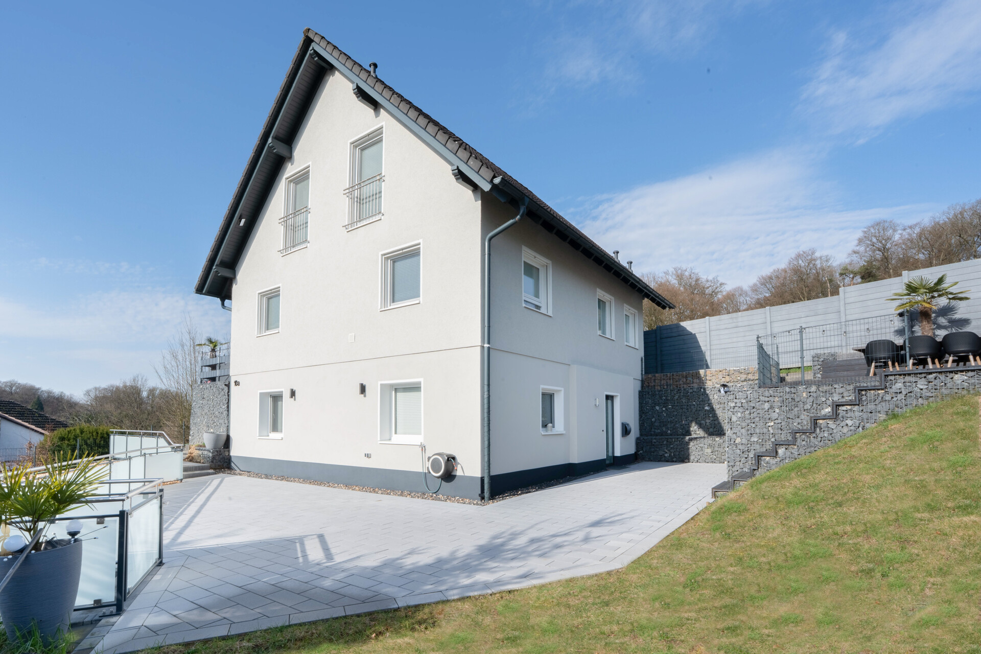 Exklusiv saniertes Einfamilienhaus mit Premium-Ausstattung