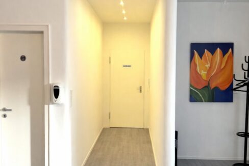 WC 1, Eingang, Garderobe