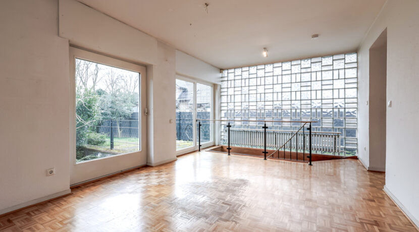 Zimmer 2 / Treppe UG