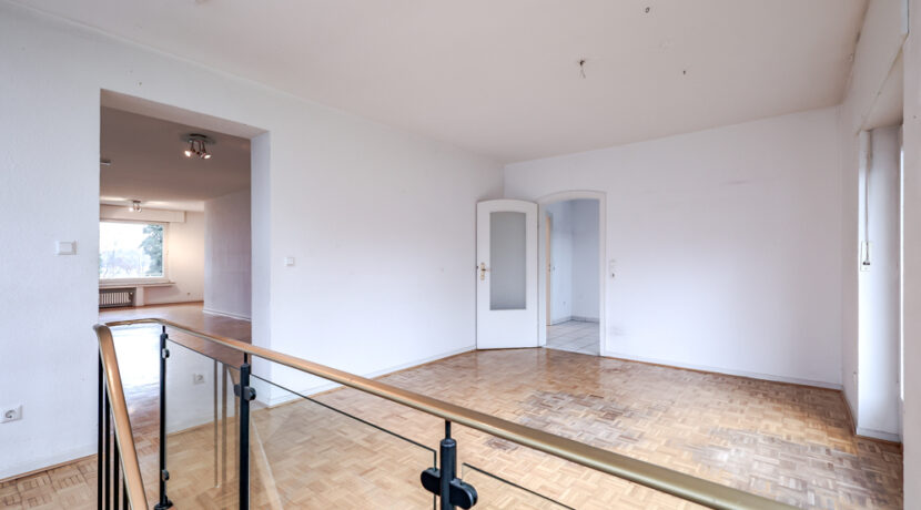 Zimmer 2 / Treppe UG