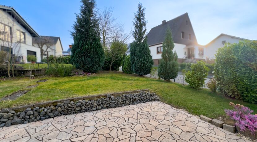 Ansicht Terrasse + Garten