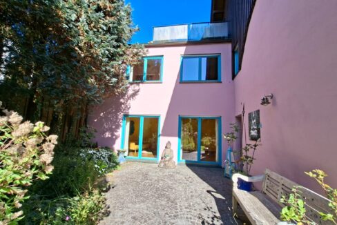 Rückansicht / Eingang Einliegerwohnung