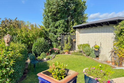 Uneinsehbarer, oberer Gartenbereich