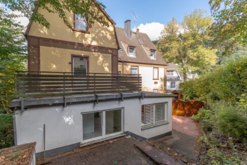 Ca. 50 m² Terrasse auf zwei Ebenen