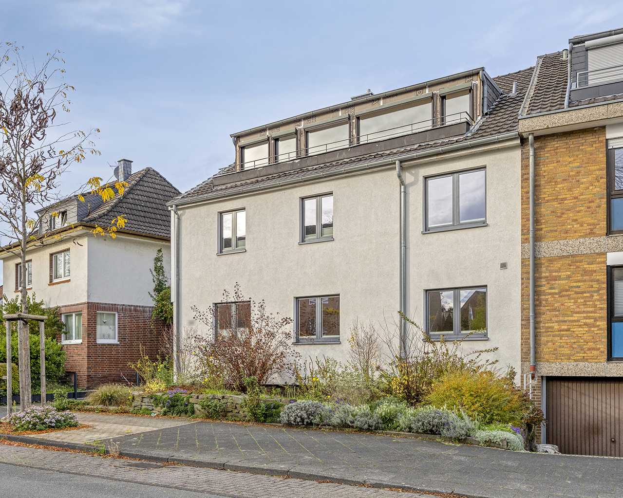 Attraktives Einfamilienhaus für eine Großfamilie mit weitläufigem Garten in Ratingen-Süd