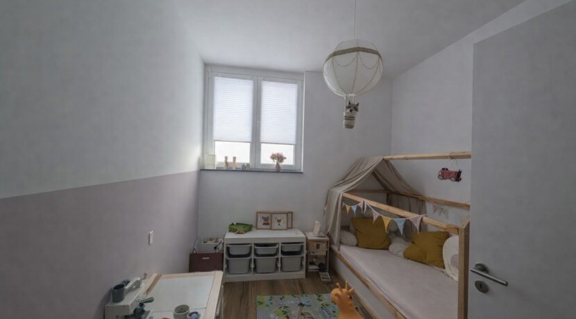 Kinderzimmer/Ankleidezimmer/etc.