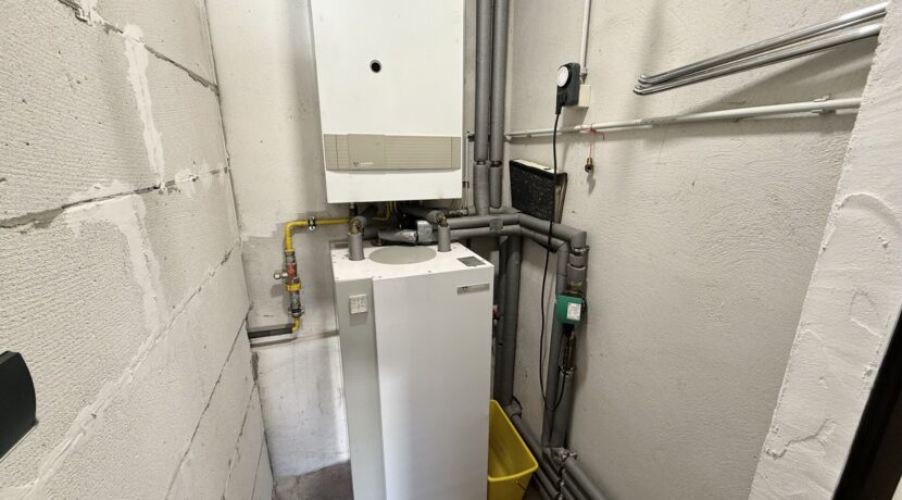 Haus Nr. 6 Gastherme in Garage