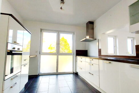 Küche (kann übernommen werden)