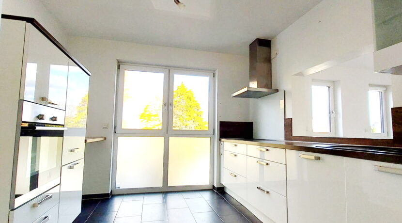 Küche (kann übernommen werden)