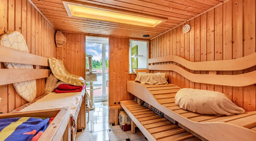 Sauna/ Zimmer