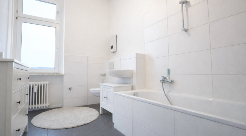 Modernes Tageslichtbad